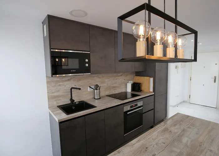 Real - 1 Bedroom By Finest Apartment *